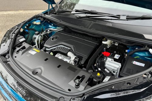 2025 Peugeot 5008 review