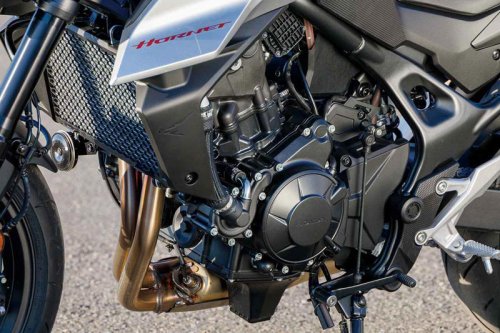 太田安治が選ぶ、激推しバイクBEST3〈2025年上半期ver.〉可愛いけれど手強くて、従順なのに頼もしい。そんな一台で駆け続けたい