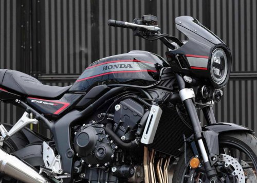 【世界初公開!!】ホンダ「CB1000Fコンセプト」に新色登場！ 全3色のラインアップが鈴鹿8耐会場でついに明らかに！