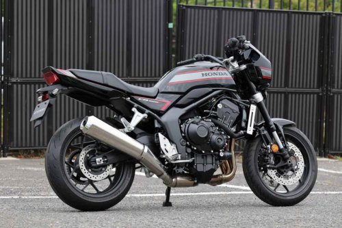 【世界初公開!!】ホンダ「CB1000Fコンセプト」に新色登場！ 全3色のラインアップが鈴鹿8耐会場でついに明らかに！
