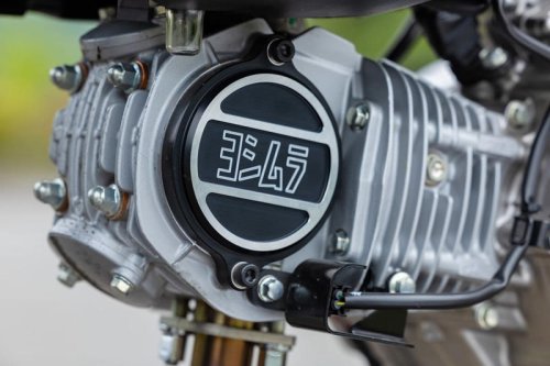 ヨシムラが空冷125cc単気筒という制限のなかで目指したのは『楽しいマフラー』