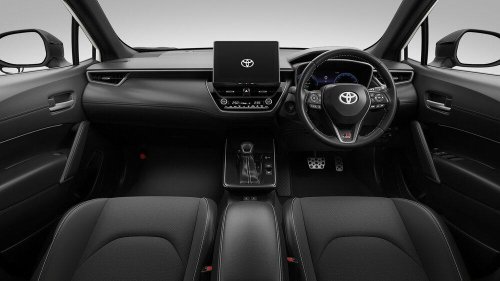 ちょうどいい塩梅！389万円カローラクロスのGRバージョンってどうなの？