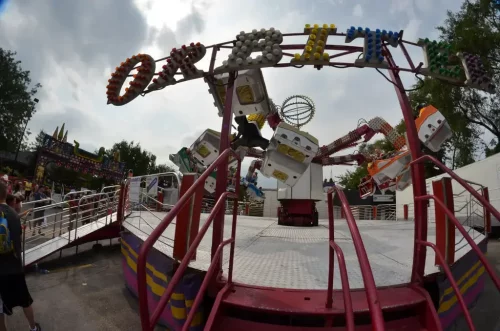 12 Classic Fairground Attractions That Would Be Shut Down Immediately Today