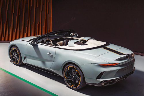 ベントレーが「バトゥール コンバーチブル」を初公開。史上最強のW12を搭載したカスタムメイドのオープンモデル