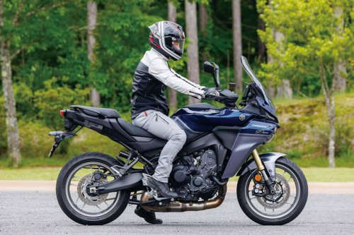 【レビュー】ヤマハ「トレーサー9 GT+ Y-AMT ABS」インプレ｜ACC・Y-AMT・BSD・UBS・KADSなどなど先進機能満載のスポーツツアラー