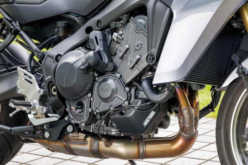 【レビュー】ヤマハ「トレーサー9 GT+ Y-AMT ABS」インプレ｜ACC・Y-AMT・BSD・UBS・KADSなどなど先進機能満載のスポーツツアラー