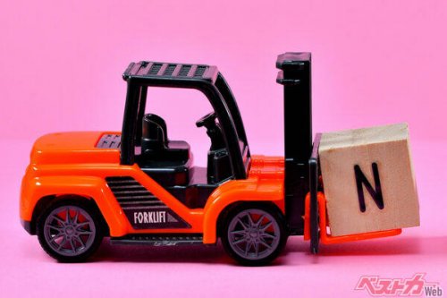 信号待ちでの「Nレンジ」は必要ナシ!! 燃費悪化や事故にも繋がる間違った「N」の使いかた