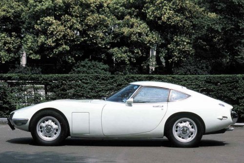 トヨタ 2000GTは、トヨタが世界に存在を示したメモリアルカーだった【スーパーカークロニクル・完全版／019】