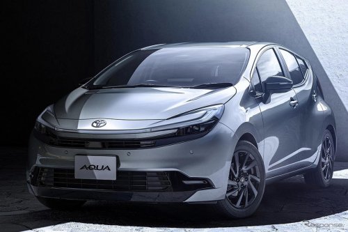 「ミニプリウスになったな」トヨタ『アクア』改良モデルの「ハンマーヘッド」採用にSNSも注目