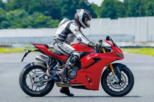 【レビュー】ドゥカティ「パニガーレV2S」インプレ｜難しさを感じさせず操る楽しさに溢れた新時代のドゥカティが誕生