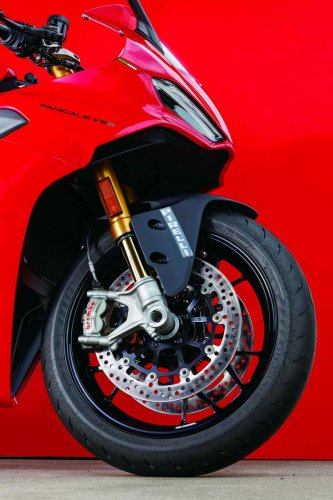 【レビュー】ドゥカティ「パニガーレV2S」インプレ｜難しさを感じさせず操る楽しさに溢れた新時代のドゥカティが誕生