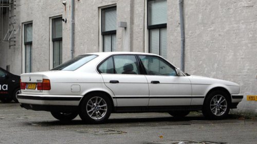 Film’s Fastest Icons: The Cars Behind the Action