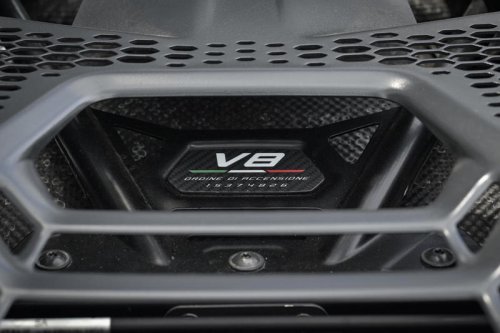 【ランボルギーニ テメラリオ・1万回転の真意】「GT-R、S2000を所有する開発者の日本車愛」と「エンジン内部に日本製パーツ」