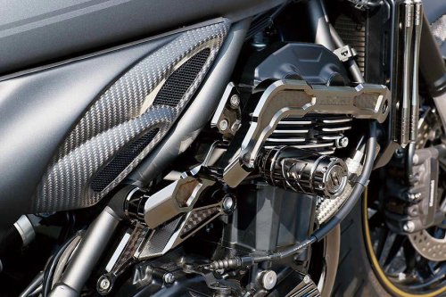 PMC Z900RS（カワサキ Z900RS）類を見ない高級感を作り出す漆黒エディションが充実中【Heritage&amp;Legends】