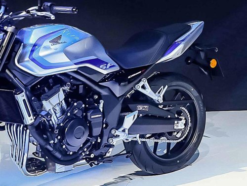 【世界初公開！】ホンダ「CB500 Super Four」「CBR500R FOUR」登場！ 倒立フォークにモノショック採用、国内向け400にも期待!!