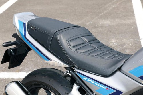 鈴鹿8耐でお披露目されたホンダ「CB1000F SE コンセプト」の各部装備をじっくり解説｜ボディカラーは合計3色が登場予定