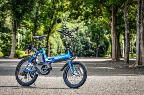 新型「GSX-R1000R」の実車をチェック！ まさかの“ミニGSX-R”も電動バイクで登場か⁉︎【スズキのバイク！ の耳よりニュース】