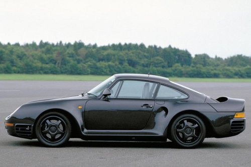 ポルシェ 959はモータースポーツ フィールドで鍛えられた技術をそのまま市販車に投入【スーパーカークロニクル・完全版／026】