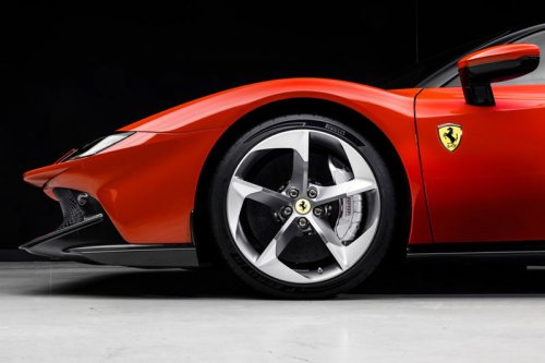 フェラーリが新型スーパースポーツカー「849テスタロッサ」を発表