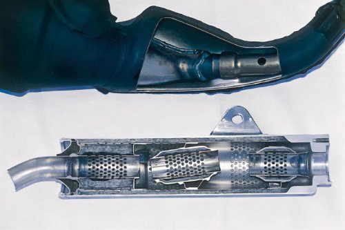 ホンダ「NSR250R」（MC18後期・1989年）を解説｜前期型の登場から約13カ月でビッグマイナーチェンジ