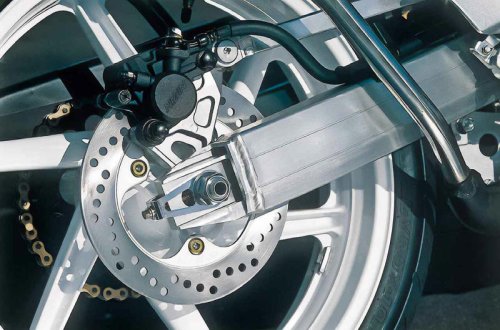 ホンダ「NSR250R」（MC18後期・1989年）を解説｜前期型の登場から約13カ月でビッグマイナーチェンジ