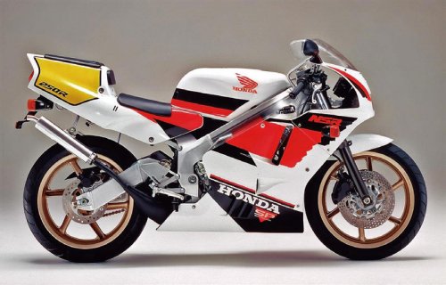 ホンダ「NSR250R SP」（MC21・1990年）を解説！ 2500台限定で登場したキャビンカラー｜1992年までに登場したSPモデルとそのカタログを掲載