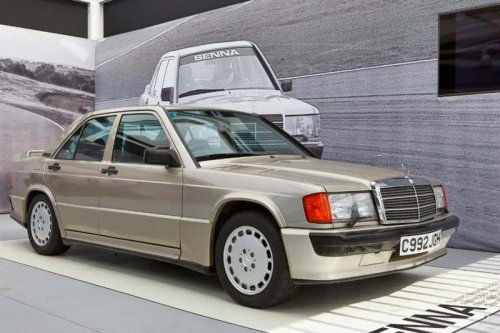 初代オーナーはアイルトン・セナ！ 至極のメルセデス・ベンツ190Eがオークションに登場。5000万円近い値が付く可能性も？