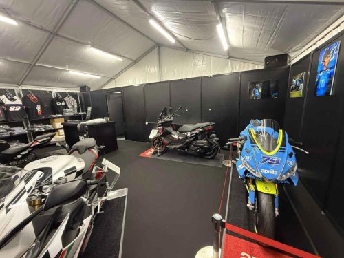 MotoGP日本グランプリはアプリリアブースでお待ちしています！【葉月美優のバイクライフレポート】