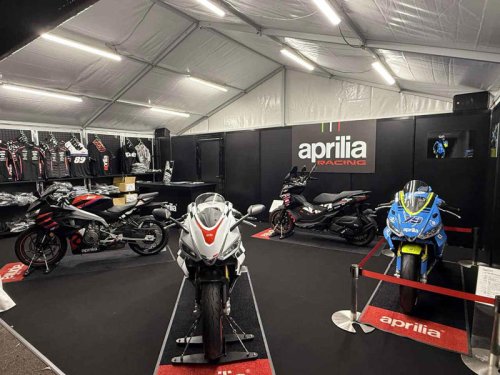 MotoGP日本グランプリはアプリリアブースでお待ちしています！【葉月美優のバイクライフレポート】
