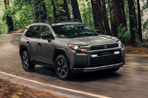 「新型RAV4公開」トヨタ2026年モデル、デジタル化＆最新安全技術でSUVベストセラーがさらに進化