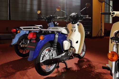 新時代のホンダ「スーパーカブ」は安くて使える? 新基準適合モデルの完成度