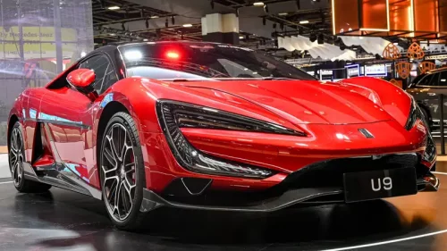 世界に30台のみ存在する、時速496kmに達するスポーツカー：写真