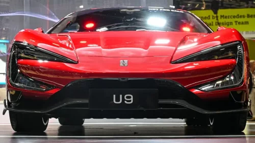 世界に30台のみ存在する、時速496kmに達するスポーツカー：写真