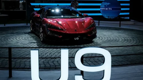 世界に30台のみ存在する、時速496kmに達するスポーツカー：写真