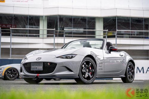 761万円！ マツダ「“新”ロードスター」発表！ 超パワフルな2リッター「匠“手組み”エンジン」採用！ 最高峰の「MSRロードスター／12R」 こだわり強い開発陣の“想い”とは