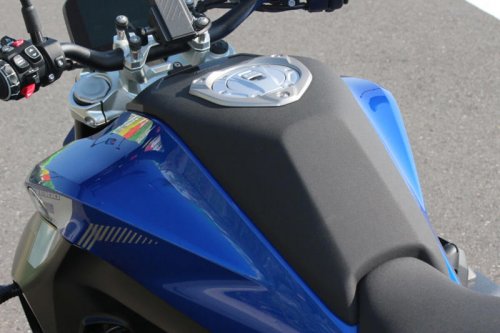 軽さは正義！ 誰もが気軽に乗れるオールラウンドバイク BMW R1300R(ASA仕様)は街中からワインディングまでどこでも楽しい