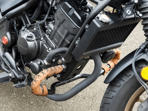 なぜ今エンジンガードが多くのライダーから支持を集めるのか？