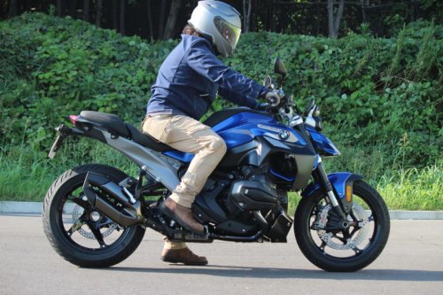 軽さは正義！ 誰もが気軽に乗れるオールラウンドバイク BMW R1300R(ASA仕様)は街中からワインディングまでどこでも楽しい