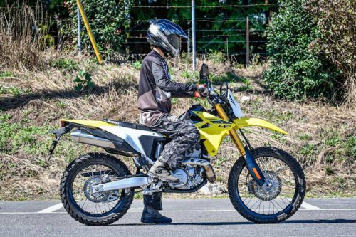 新型400cc『DR-Z4S』の第一印象……オフロードコース限定では“ほぼエンデューロバイク”にしか思えないんだが……【SUZUKI DR-Z4S／DRZ-4SM 試乗インプレ・レビュー DR-Z4S②】