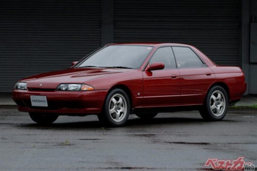 日産から待望のスポーツカー・フェアレディZ登場したけど!! 昔のスポーツカーと比べてどうなん？