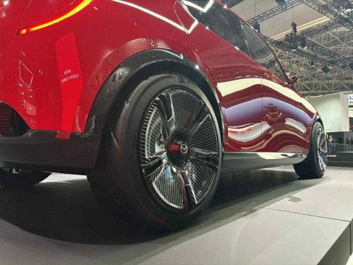 ひとりで乗ってもさみしくないマツダのクロスコンパクト。20代のデザイナーが考案 #JapanMobilityShow