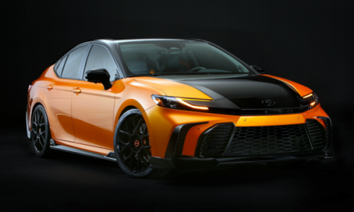 トヨタ新型「カムリGT-Sコンセプト」登場…合理を超えた感性の“スポーツセダン”