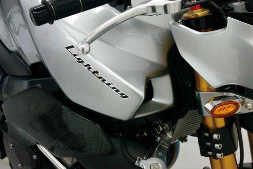 ヨシムラ「ライトニング」解説｜コンプリートマシン唯一の“タンデム”を意識した、幻のネイキッドスポーツ