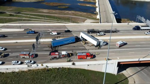 1 killed in multi-vehicle crash involving Amazon semi on I-75 NB