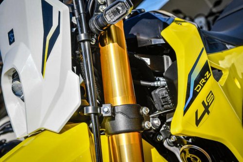 新型『DR-Z4S』は400ccのバイクだけどオフロードでは「1000ccスーパースポーツ」のようなものだと思う【SUZUKI DR-Z4S／DRZ-4SM 試乗インプレ・レビュー DR-Z4S④】