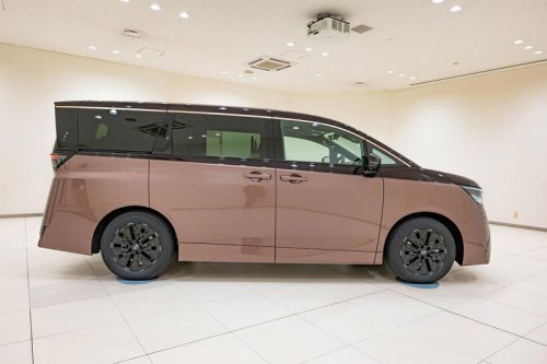 日産が新型「エルグランド」を発表 「プレミアムミニバンを再創出」と意気込む【ジャパンモビリティショー2025】