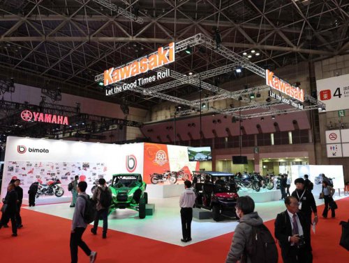 カワサキが「Z900RS」シリーズ2台を世界初公開！伝統と革新をテーマに革新的モデル＆技術を展示〈ジャパンモビリティショー2025 kawasakiブース紹介〉