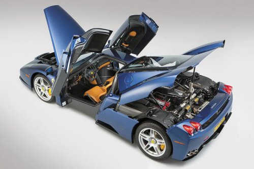 フェラーリ エンツォフェラーリは、創業55周年を記念して製造された399台の限定車【スーパーカークロニクル・完全版／043】