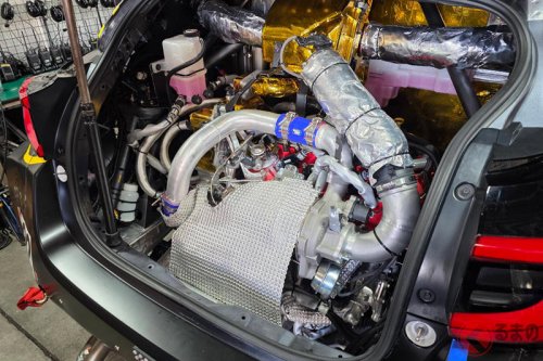 新開発2.0Lターボをリアに搭載！ トヨタ「ミドシップ4WDヤリス」デビュー！ 「よちよち歩き」の第一歩、課題山積でも「面白い」