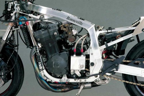 究極のコンプリートマシン・ヨシムラ「トルネード1200ボンネビル」（1987-88年）を解説｜GSX-R1100をベースとした世界最速のストリートバイクが誕生